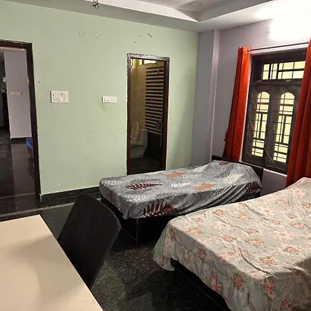 Jb Service Apartment